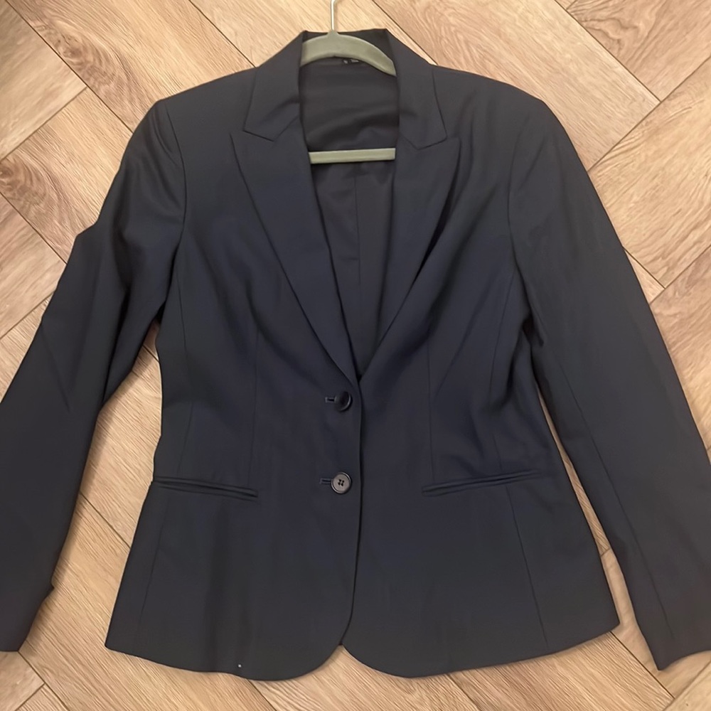 Beautiful Theory light wool blazer